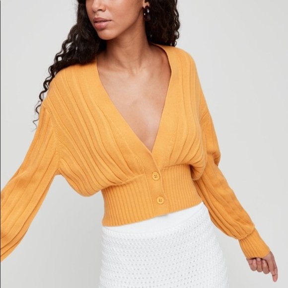 ✨ NWOT Butter Yellow Plunge Front Cardigan | Aritzia - Picture 2 of 6